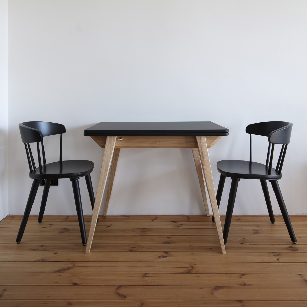 Ragaba Ausziehbarer Esstisch ENVELOPE schwarz